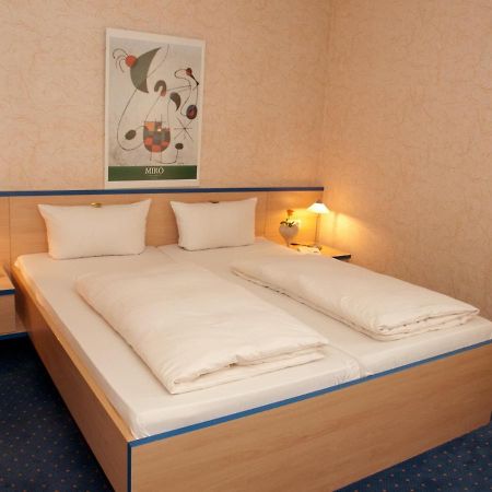 Hotel Chassalla คาสเซล ภายนอก รูปภาพ